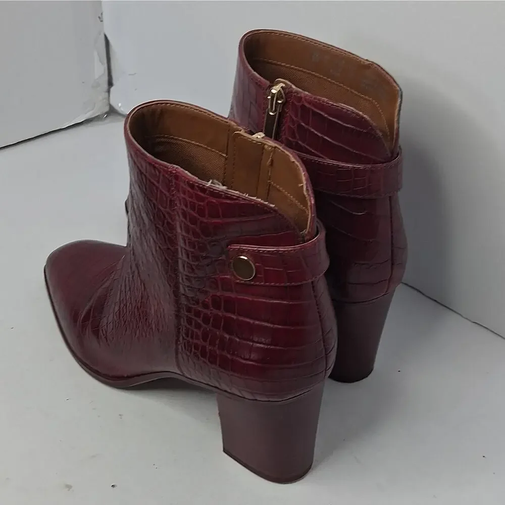 Franco Sarto Ilaria Burgundy Croc Embossed Leather Ankle Boots Booties Size 9M